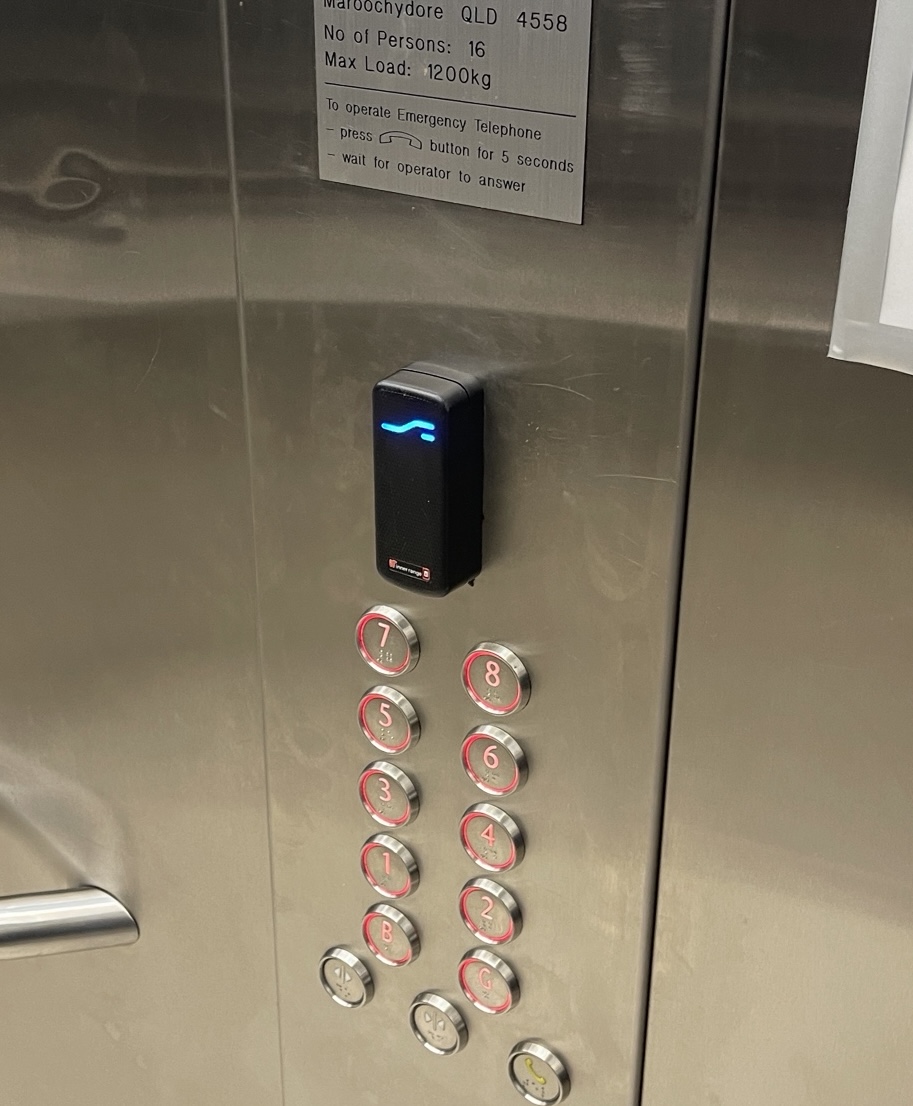 Access control reader